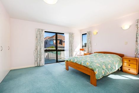 Photo of property in 6 Tamahine Street, Maupuia, Wellington, 6022