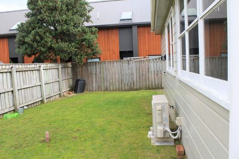 Photo of property in 5 Wha Street, Lyall Bay, Wellington, 6022