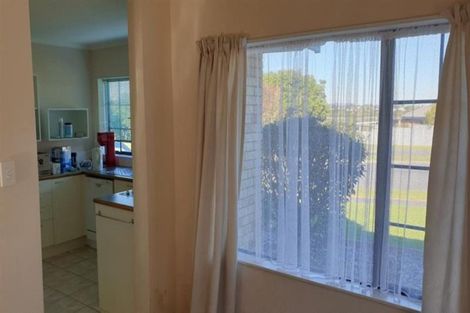 Photo of property in 11 Sandwick Drive, Weymouth, Auckland, 2103