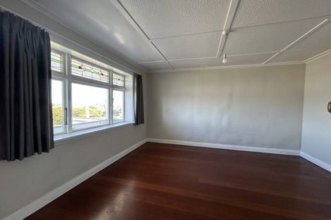 Photo of property in 12 Karepa Street, Brooklyn, Wellington, 6021