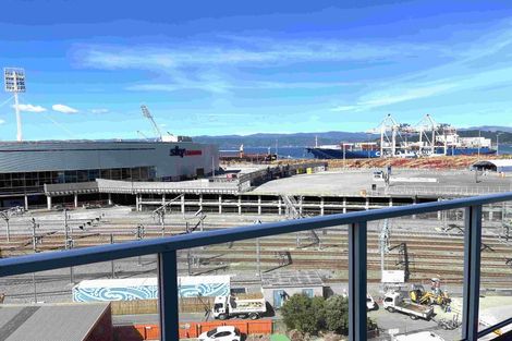 Photo of property in Endeavour Apartments, 125u4 Thorndon Quay, Pipitea, Wellington, 6011