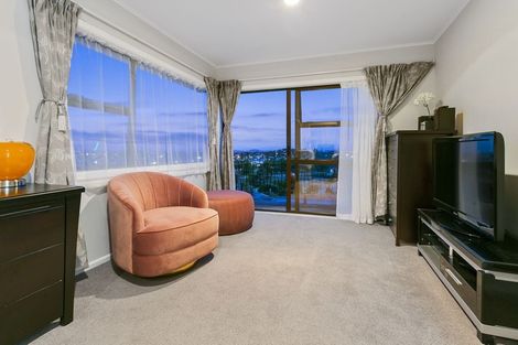 Photo of property in 1/24 Martin Crescent, Northcote, Auckland, 0627
