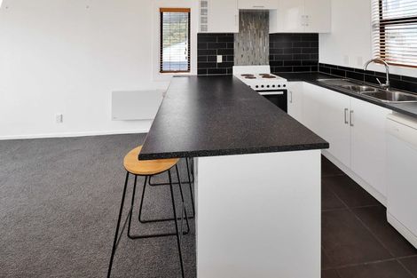 Photo of property in 2f6 Oriental Terrace, Mount Victoria, Wellington, 6011