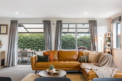 Photo of property in 44c Gilbransen Road, Kumeu, 0810