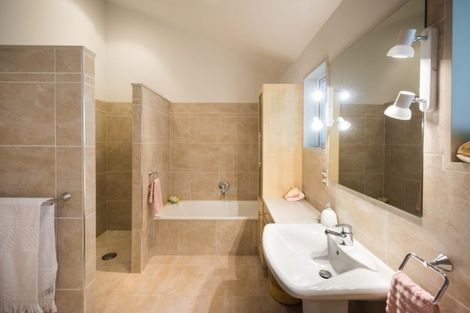 Photo of property in 2 Marina View, Waikawa, Picton, 7281