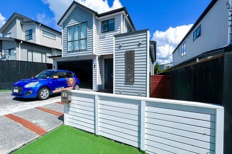 Photo of property in 12 Mantis Lane, Hobsonville, Auckland, 0616
