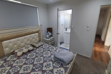 Photo of property in 61 Woodbank Drive, Glen Eden, Auckland, 0602