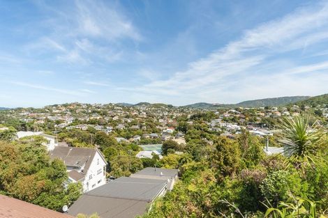 Photo of property in 7a Shortland Street, Khandallah, Wellington, 6035