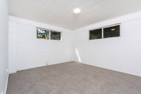Photo of property in 1/64 Parker Avenue, Titirangi, Auckland, 0604