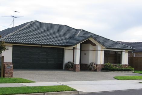 Photo of property in 9 Earlshall Drive, Flat Bush, Auckland, 2016