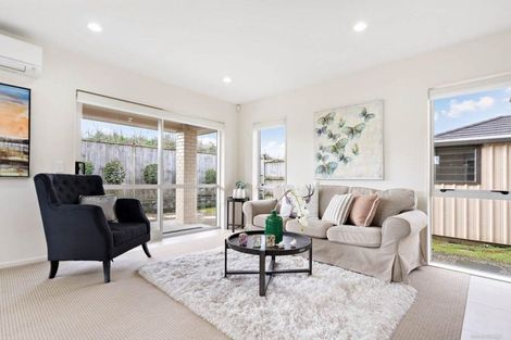 Photo of property in 99 Bayvista Drive, Karaka, Papakura, 2113