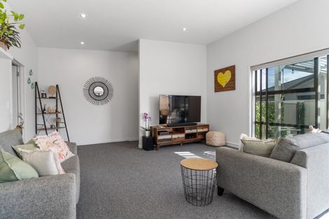 Photo of property in 8 Selliera Place, Papamoa Beach, Papamoa, 3118