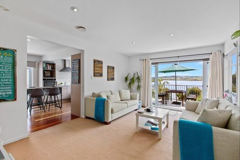 Photo of property in 36 Pohutukawa Avenue, Red Beach, 0932