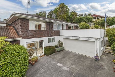 Photo of property in 2/4 Celina Place, Browns Bay, Auckland, 0630