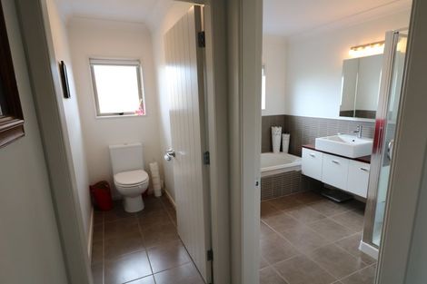 Photo of property in 24 Charles Street, Carterton, 5713