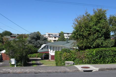 Photo of property in 2/17 Oban Road, Browns Bay, Auckland, 0630