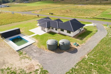 Photo of property in 270 Valley Views, Fitzherbert, Palmerston North, 4472