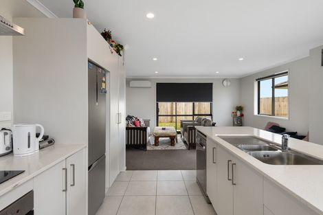 Photo of property in 7 Harakeke Way, Papamoa Beach, Te Puke, 3187