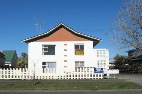 Photo of property in 14u4 Coates Street, Hamilton East, Hamilton, 3216