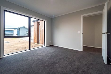 Photo of property in 8 Koru Loop, Paraparaumu, 5032