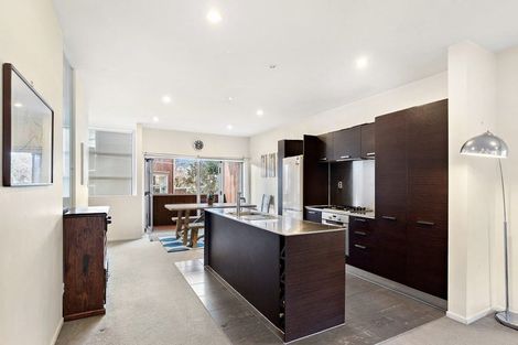 Photo of property in 76c Edmonton Road, Henderson, Auckland, 0612