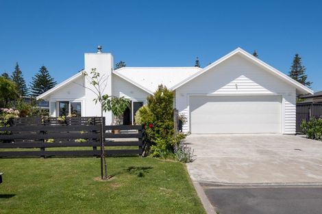 Photo of property in 20 Aparima Place, Awatoto, Napier, 4110
