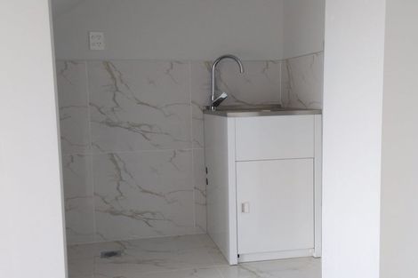 Photo of property in 10a Kelkirk Street, Kelston, Auckland, 0602