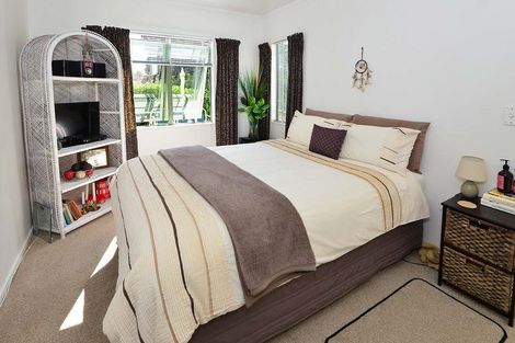 Photo of property in 12 Rautawhiri Road, Helensville, 0800