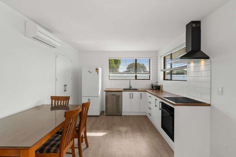 Photo of property in 33 Middleton Road, Upper Riccarton, Christchurch, 8041