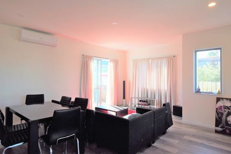 Photo of property in 15c Reynella Drive, Massey, Auckland, 0614