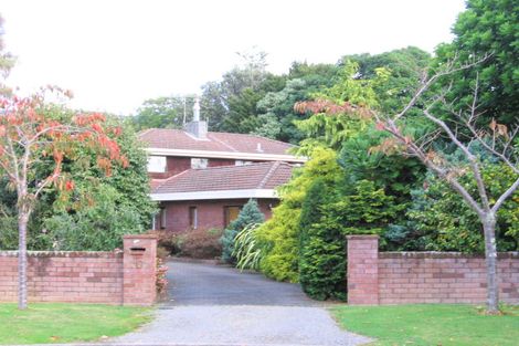 Photo of property in 10 Karaka Grove, Waikanae, 5036