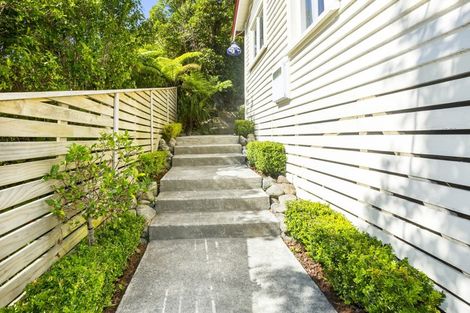 Photo of property in 62 Wyndham Road, Pinehaven, Upper Hutt, 5019