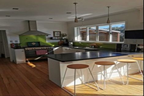 Photo of property in 58 Forest Lake Road, Forest Lake, Hamilton, 3200