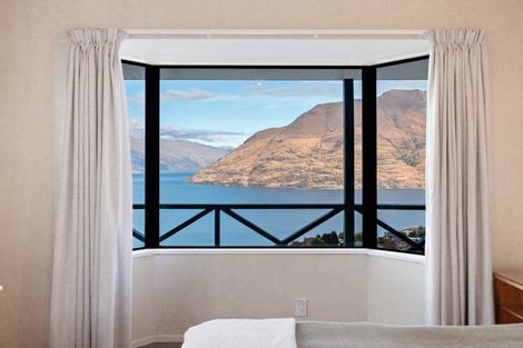 Photo of property in 1 Von Place, Fernhill, Queenstown, 9300