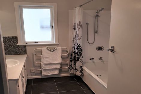 Photo of property in 131 Queen Street, Waiuku, 2123