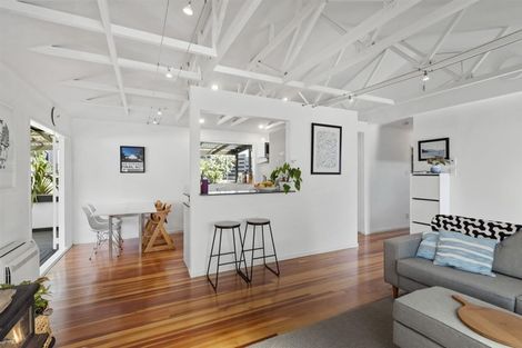 Photo of property in 52 Kia Ora Road, Beach Haven, Auckland, 0626