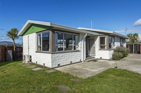 Photo of property in 13 Meon Street, Aranui, Christchurch, 8061