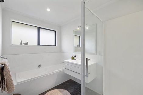 Photo of property in 206a Ngamotu Road, Spotswood, New Plymouth, 4310