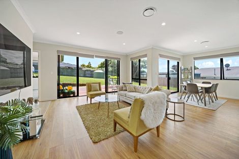 Photo of property in 18 Laurelwood Avenue, Pukekohe, 2120