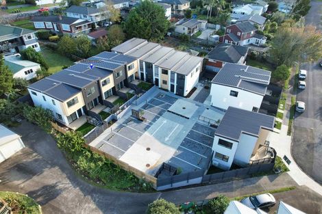 Photo of property in 11/13 Grove Lane, Pakuranga, Auckland, 2010