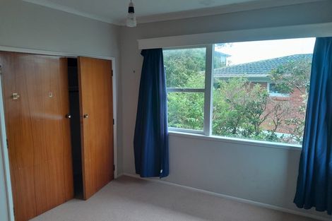 Photo of property in 35 Holland Road, Hillcrest, Auckland, 0627