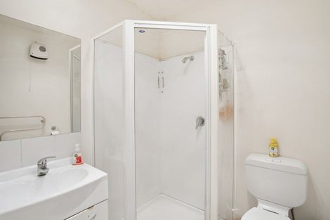 Photo of property in 6 Wynyard Crescent, Fernhill, Queenstown, 9300