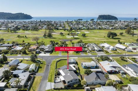 Photo of property in 201 Kiwi Road, Whangamata, 3620