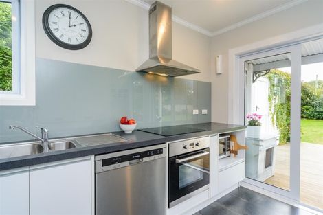 Photo of property in 30 Signal Street, Marton, 4710