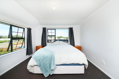 Photo of property in 5 Rangitira Avenue, Palmerston North, 4414