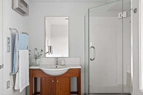 Photo of property in 11 Douglas Street, Okitu, Gisborne, 4010