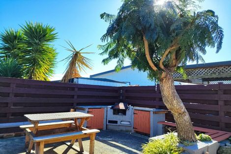 Photo of property in 2/201 Avondale Road, Greenmeadows, Napier, 4112