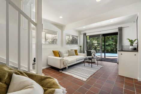 Photo of property in 22 Hebe Place, Birkenhead, Auckland, 0626