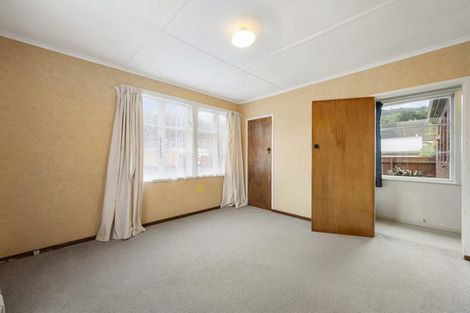 Photo of property in 1 Wood Grove, Naenae, Lower Hutt, 5011
