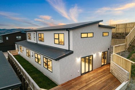 Photo of property in 1 Trysail Place, Whitby, Porirua, 5024